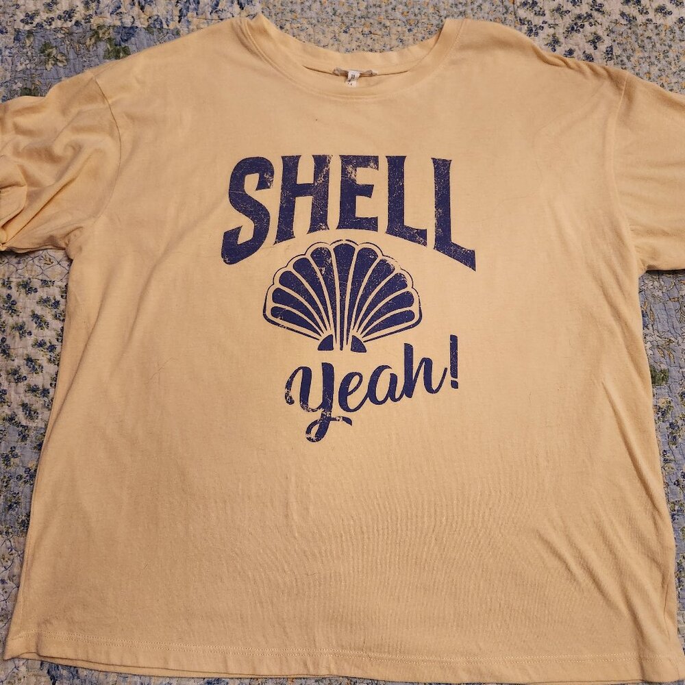 Novelty t-shirt "shell yeah!"